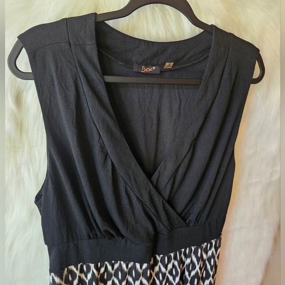 Dex B&W Asymmetical Sleeveless Midi Sundress - Picture 5 of 8